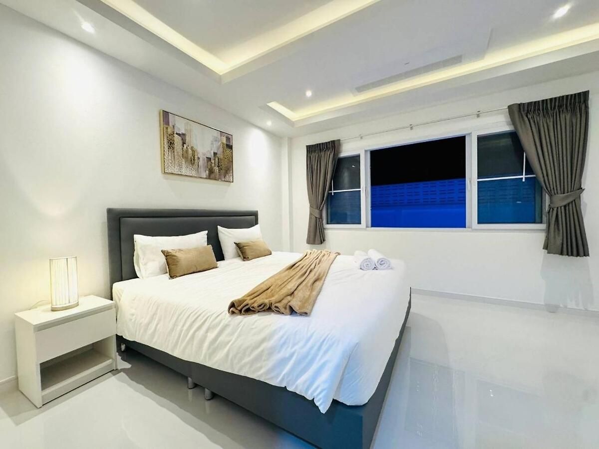 129 Wongamat, 4br, 300m From วิลล่า