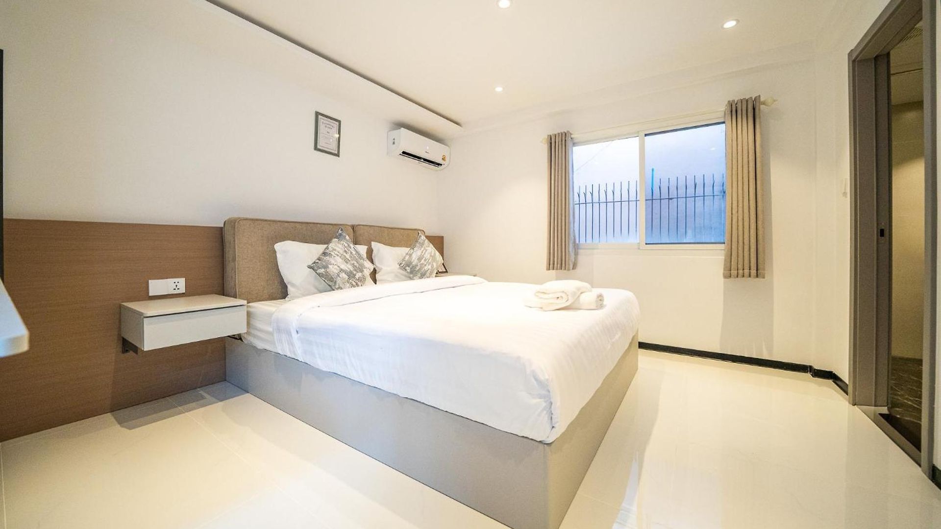 Villa Wonderland Moonstone 4 Bedroom Luxury Pool Pattaya