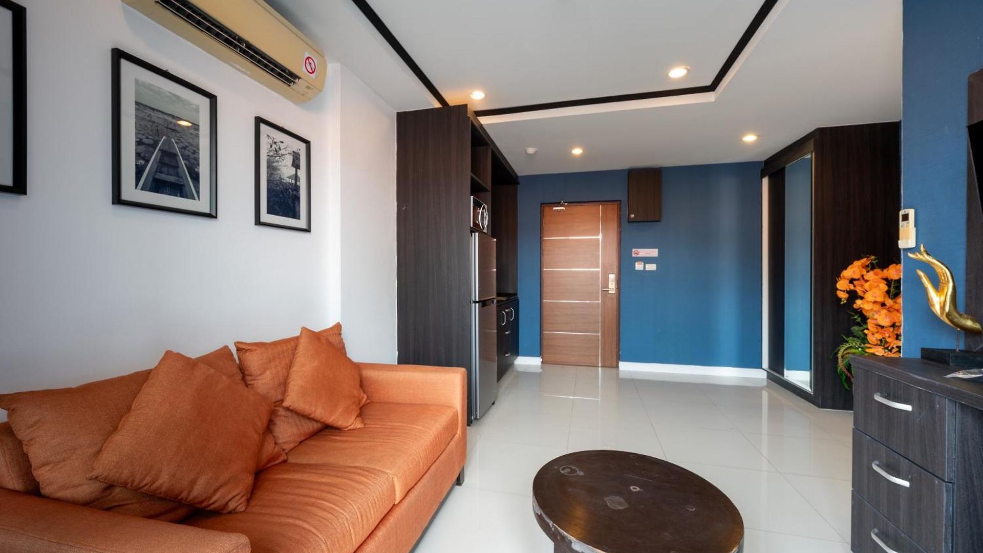 New Nordic Club 1 By Apartwell