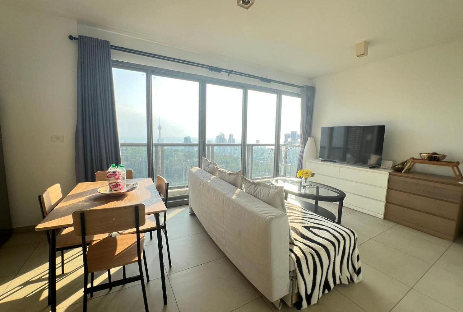 2 Bed High Floor Sea View - In อพาร์ทเม้น *