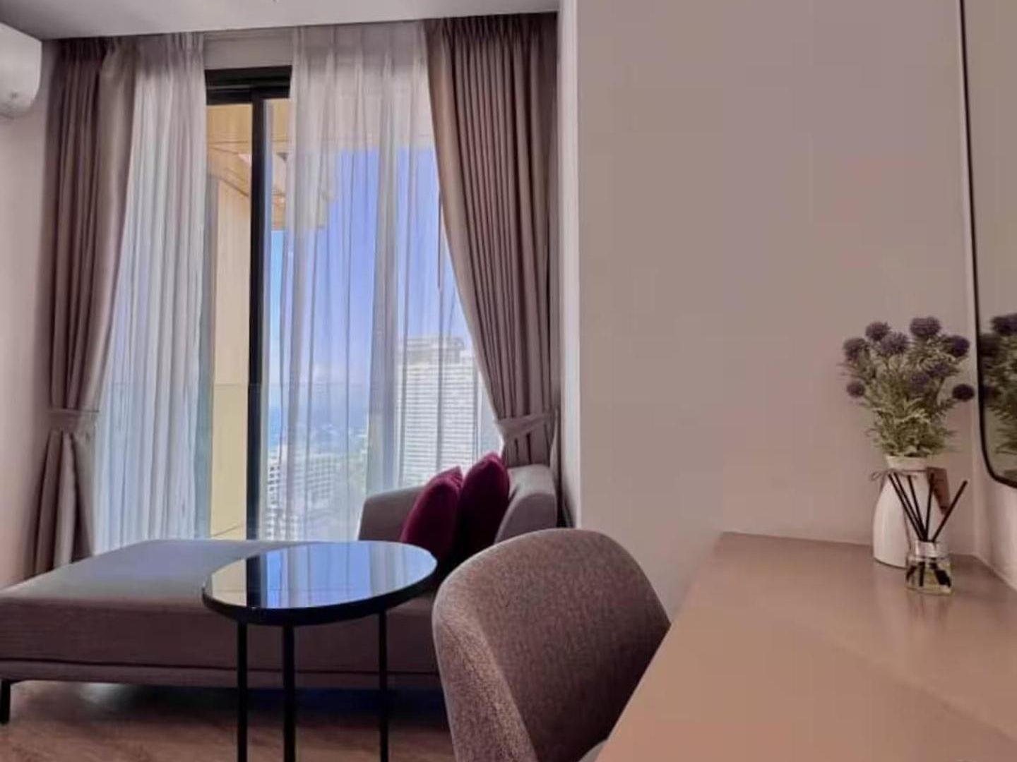 อพาร์ทเม้น Maxhome At Edge Pattaya