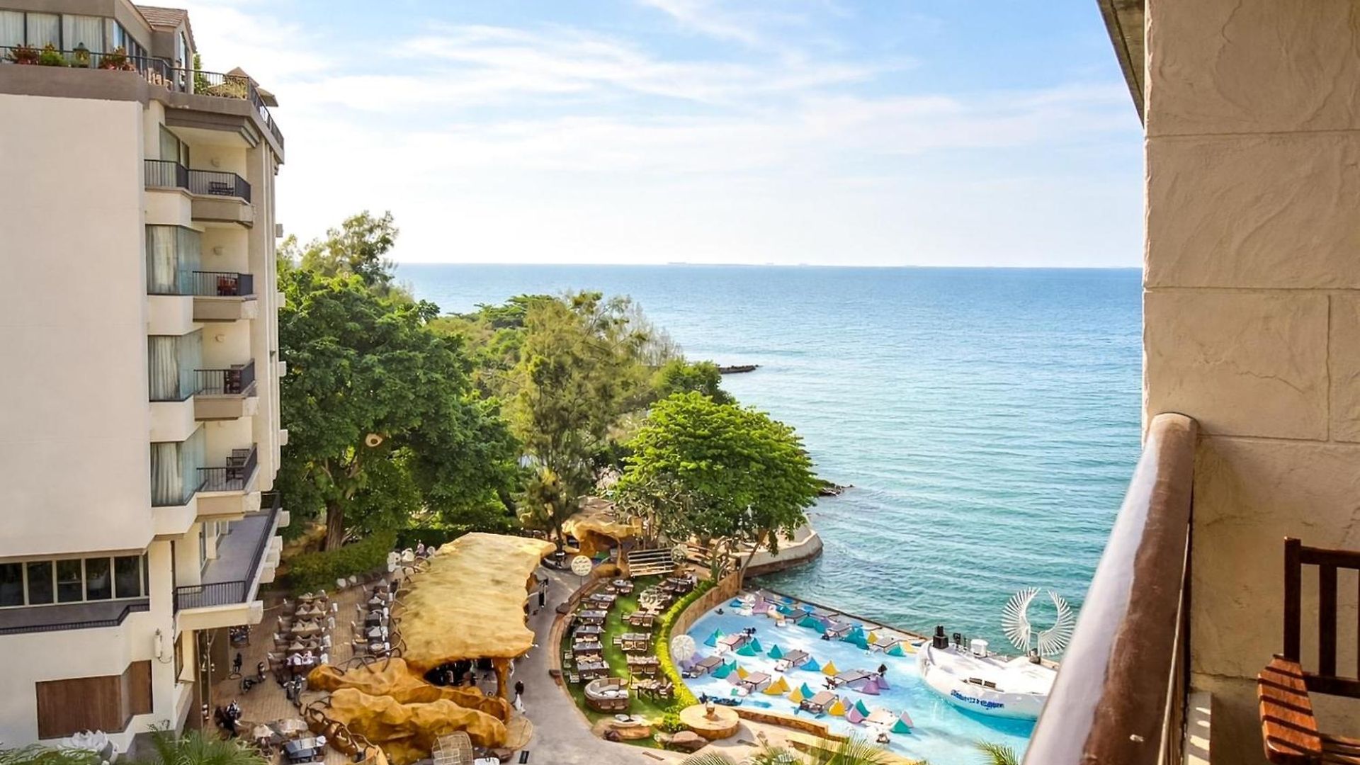 Garden Cliff And Pattaya