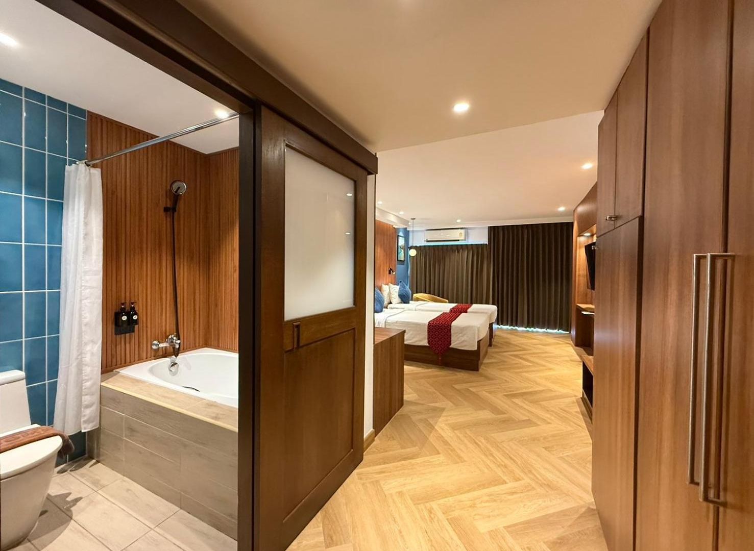 เบย์วอลค์ เรสซิเดนซ์ พัทยา - บาย ไทยวัฒน์ โรงแรม 3*