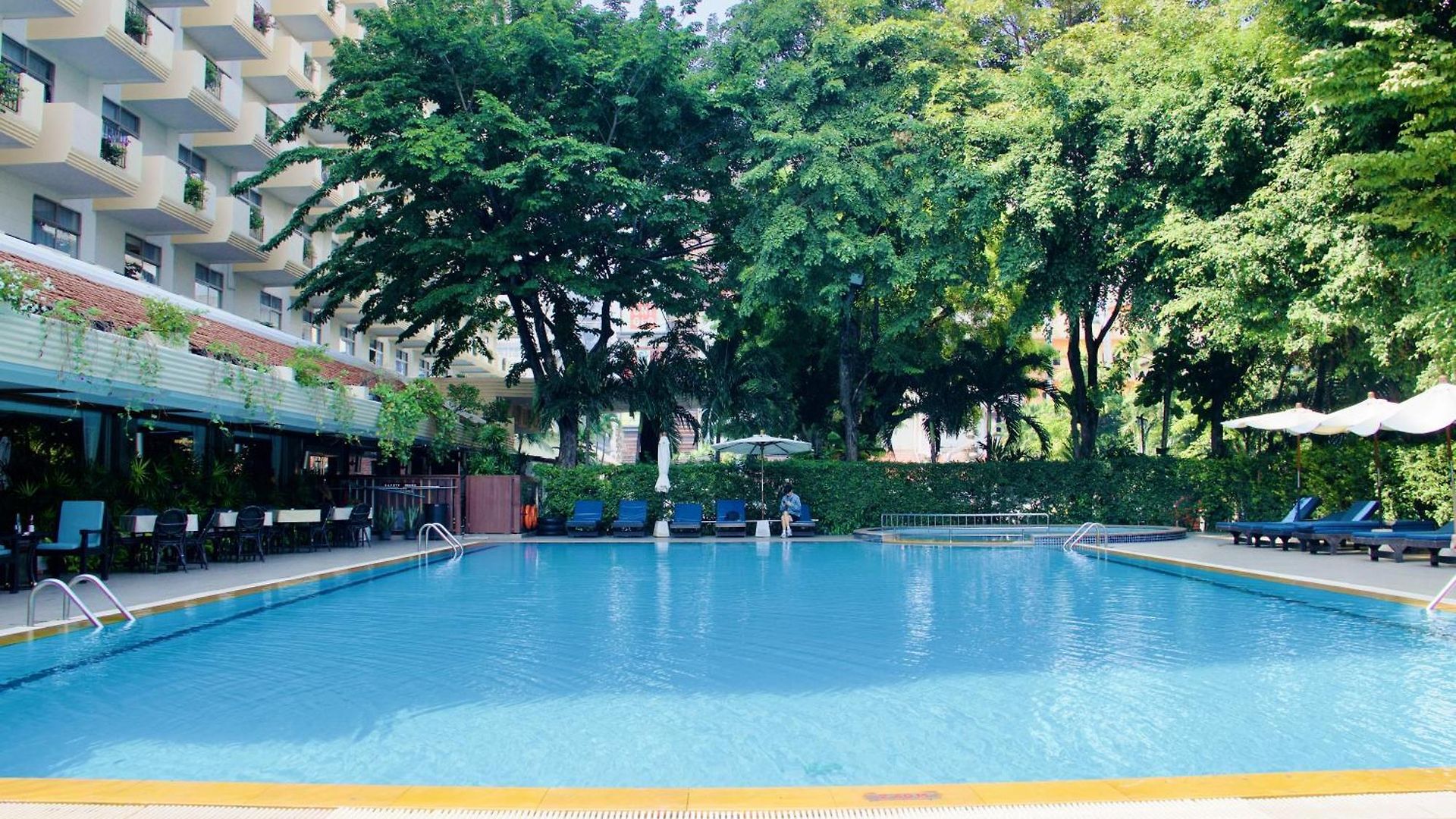 โกลเด้นบีชโฮเทล พัทยา โรงแรม 4*