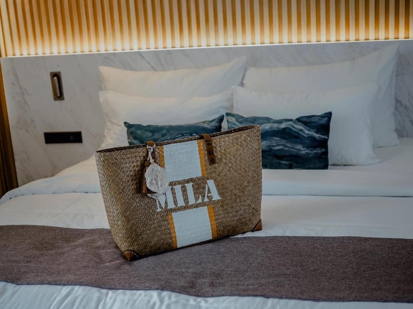 Mila Kohlarn มิ-ลา เกาะล้าน โรงแรม *