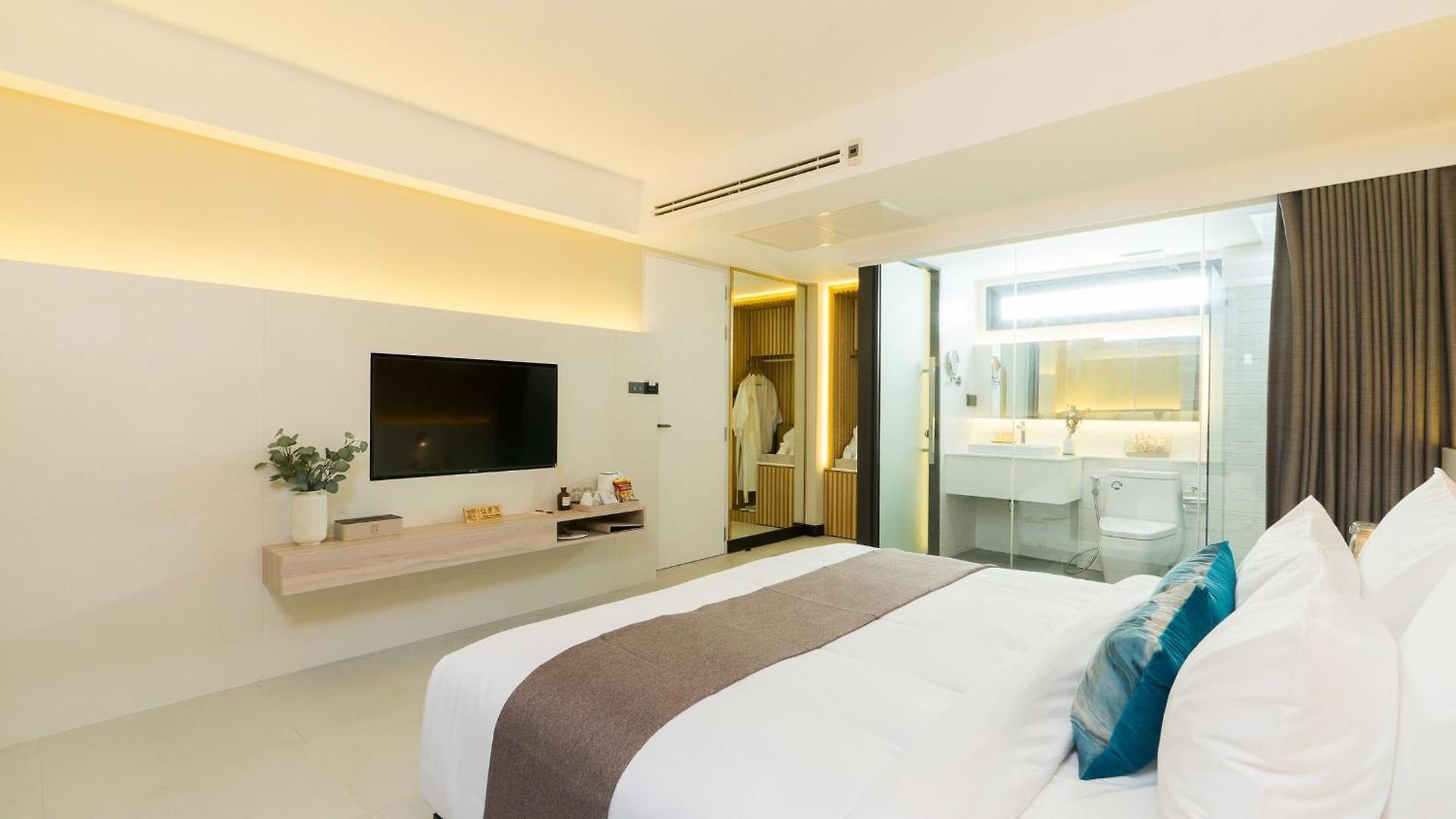 โรงแรม Mila Kohlarn มิ-ลา เกาะล้าน