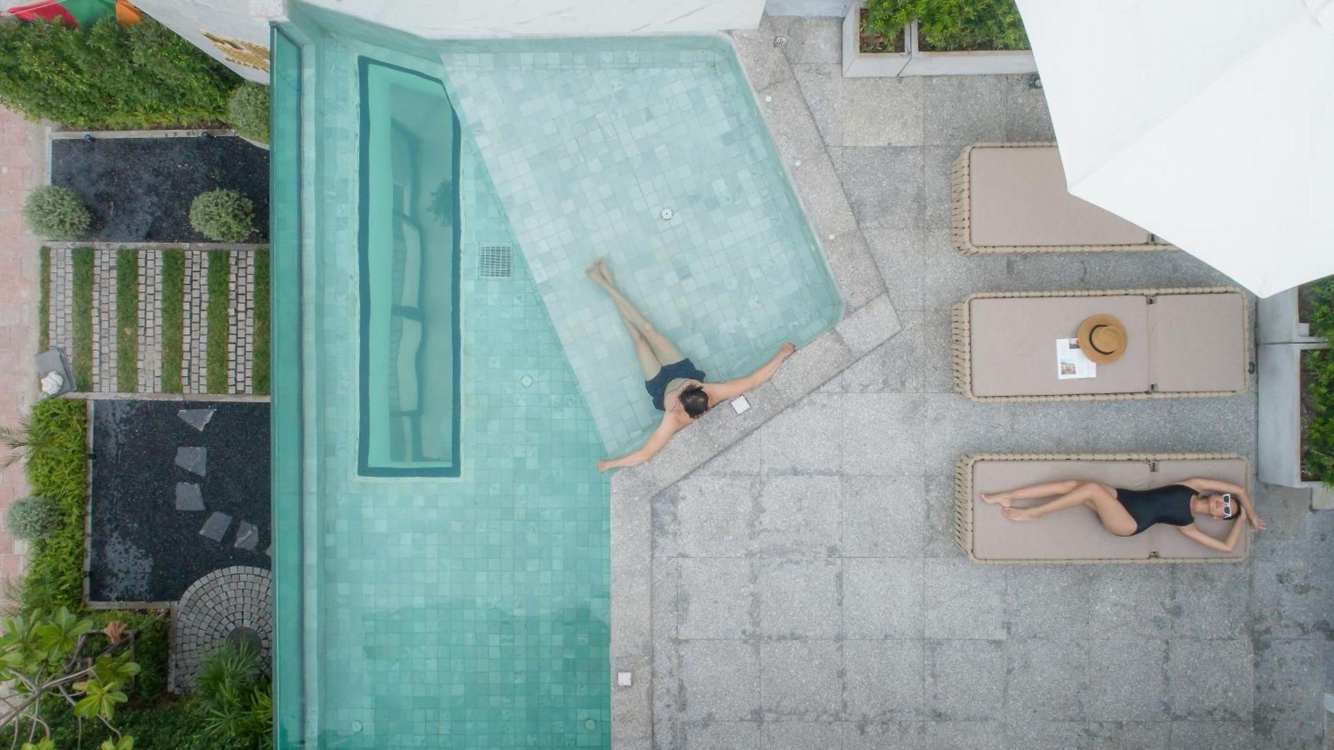 Mila Kohlarn มิ-ลา เกาะล้าน
