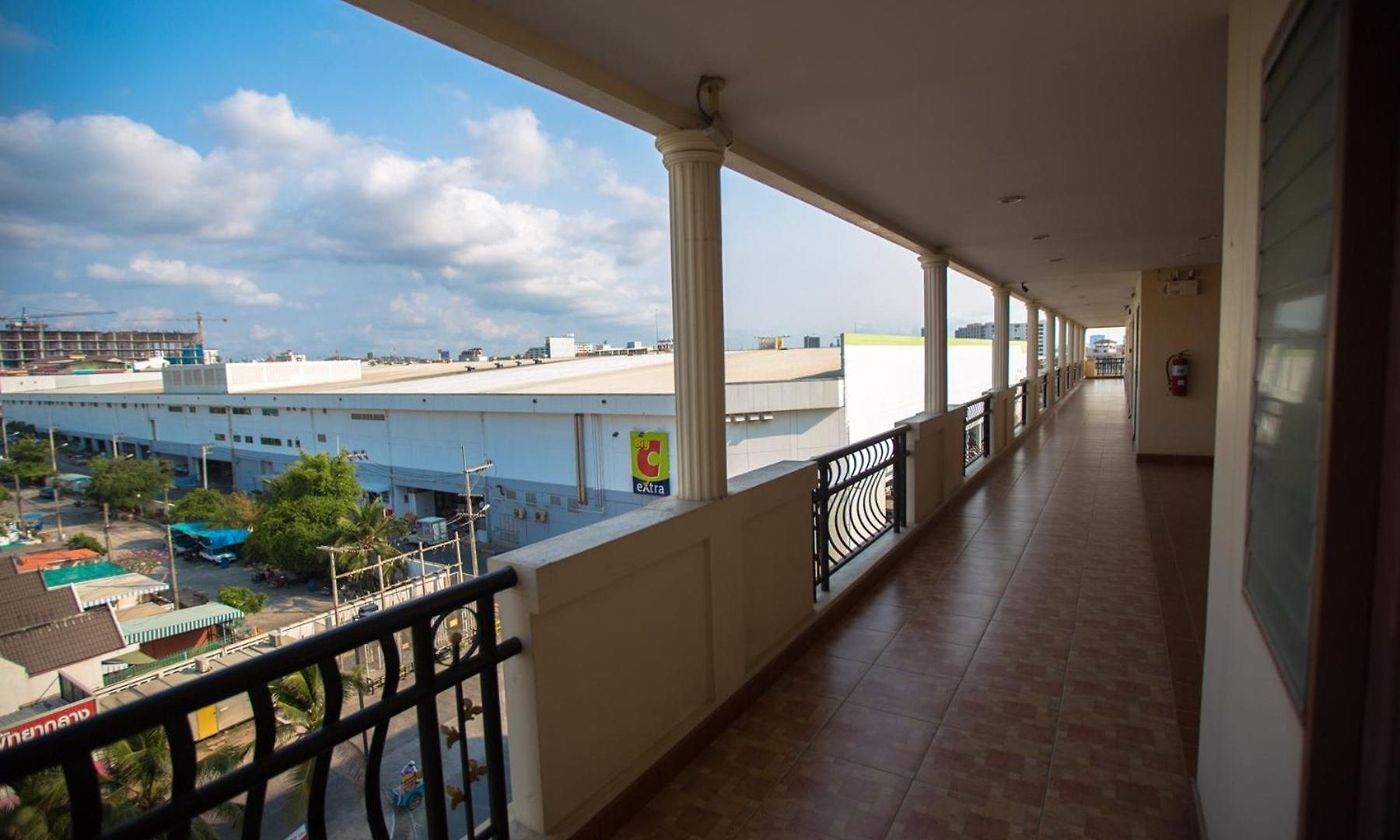 โรงแรม นาวิน แมนชั่น 2 Navin Mansion 2 2*