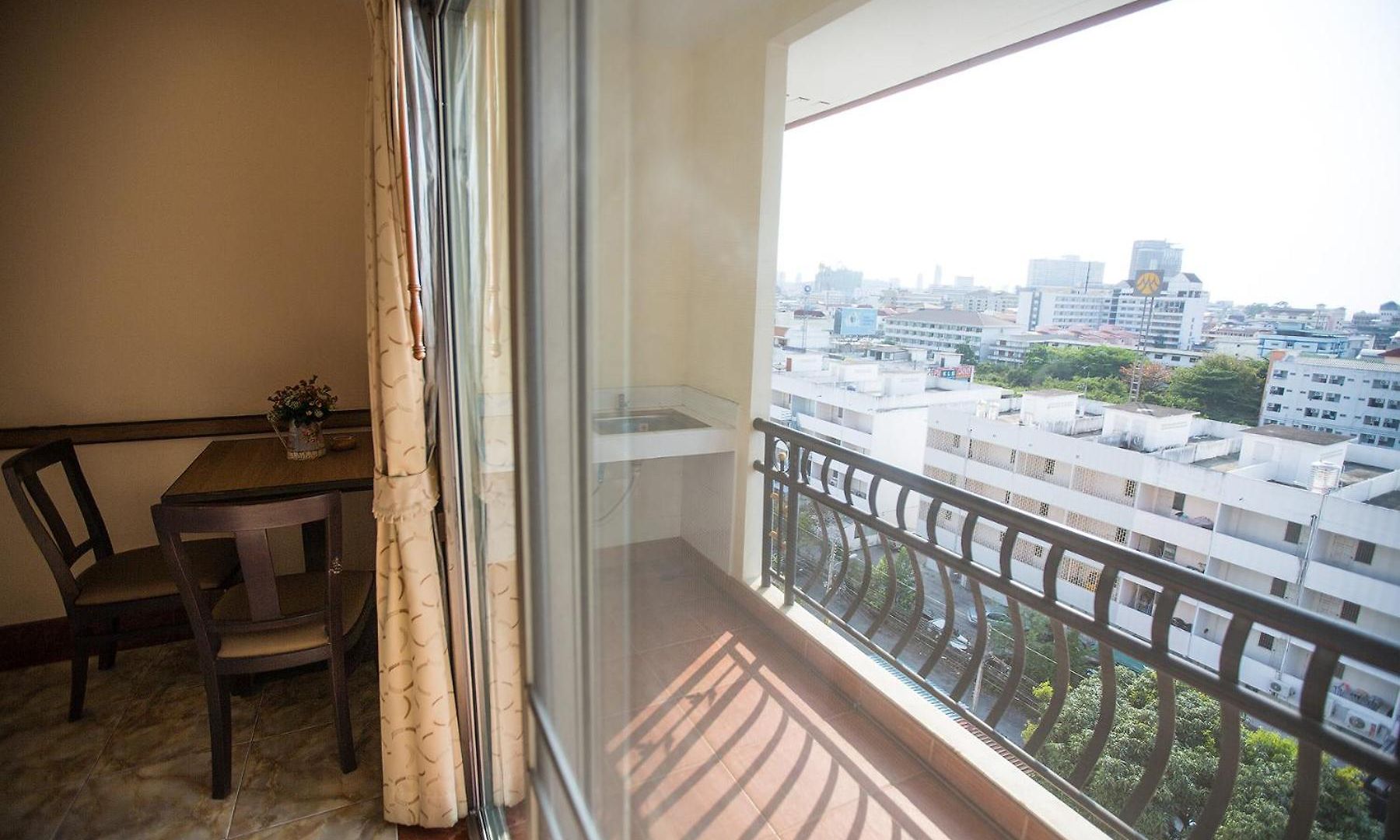 นาวิน แมนชั่น 2 Navin Mansion 2 โรงแรม