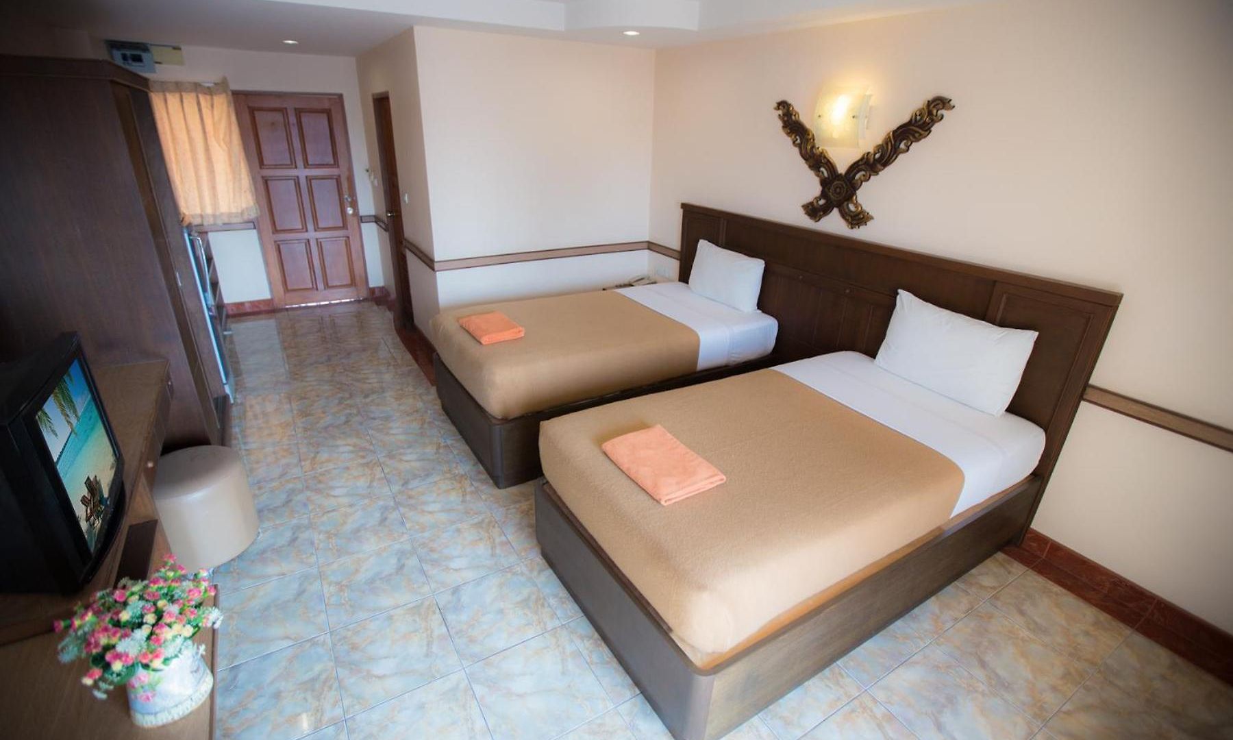 นาวิน แมนชั่น 2 Navin Mansion 2 โรงแรม 2*