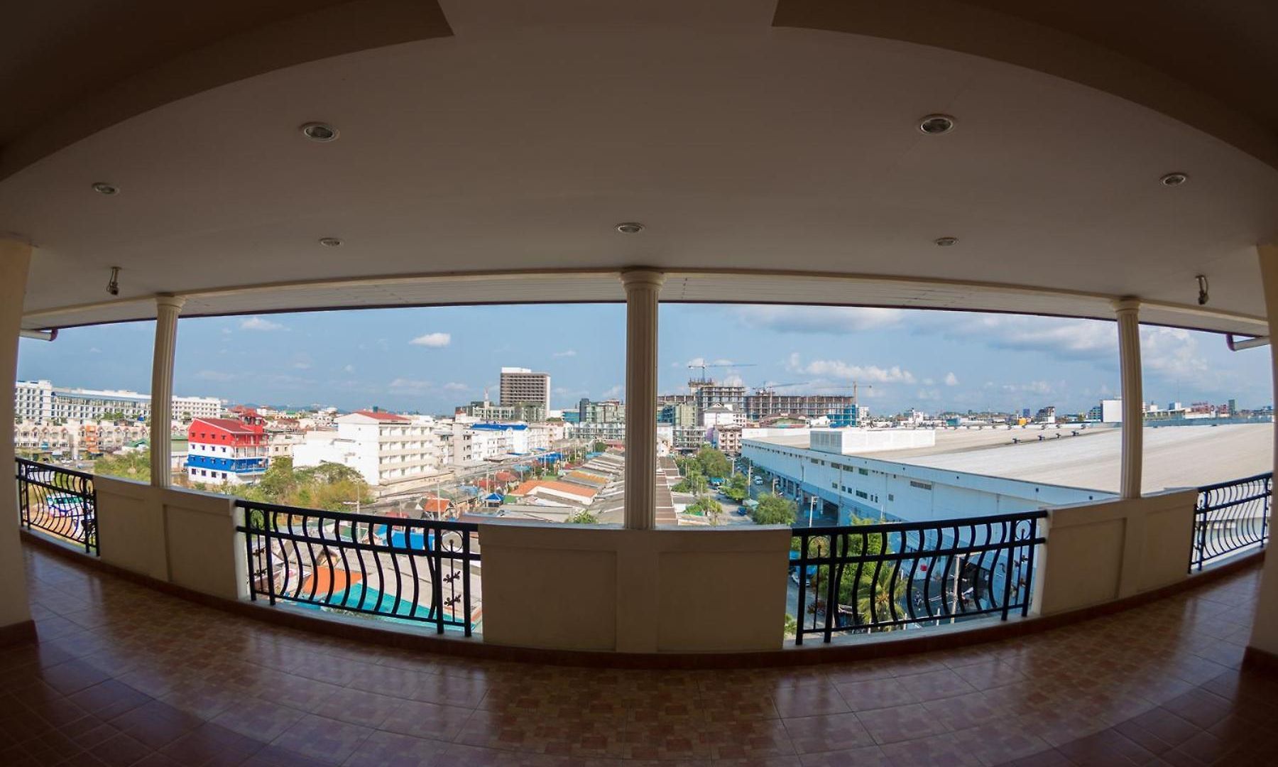 นาวิน แมนชั่น 2 Navin Mansion 2 โรงแรม Pattaya