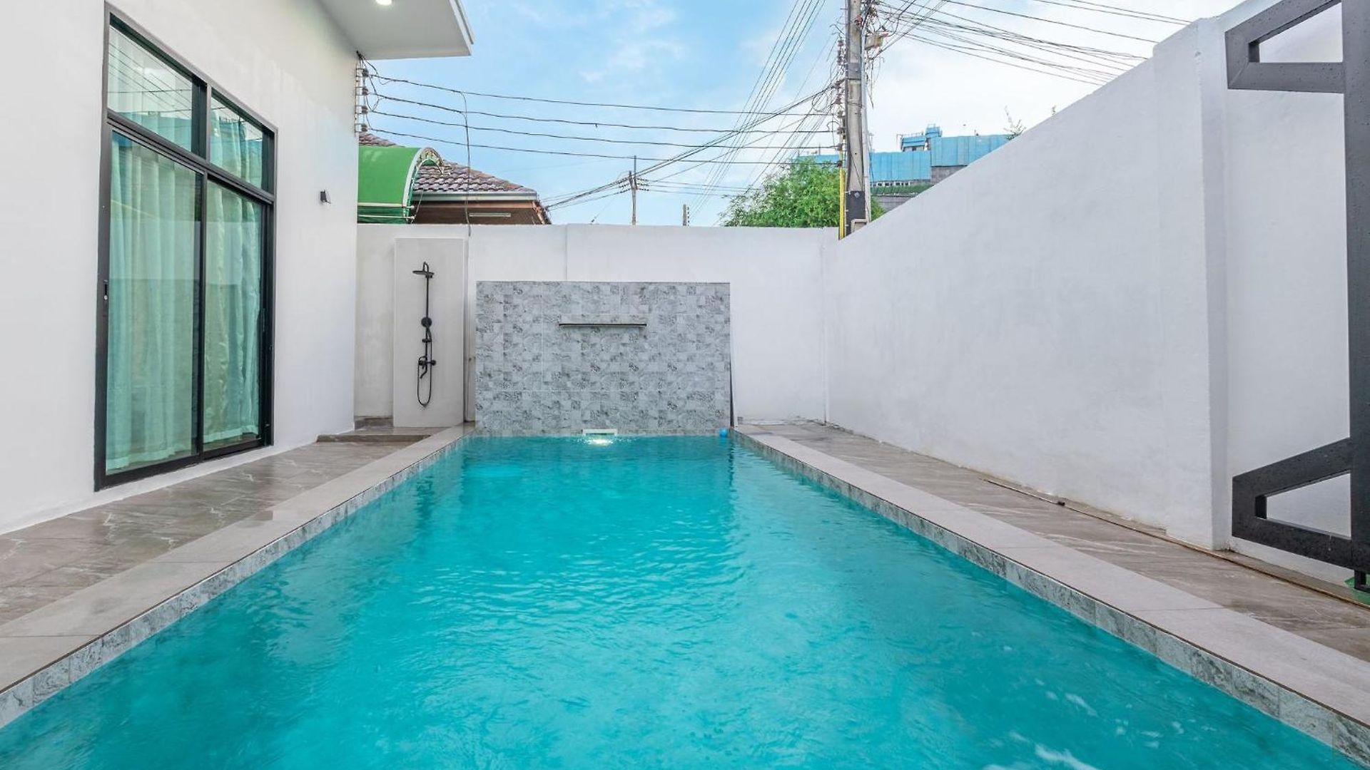 Luxury 3br Private Pool Near Walking Street วิลล่า Pattaya