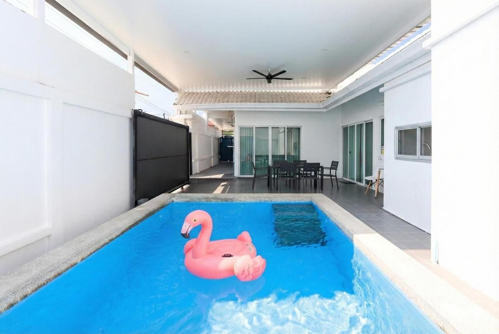 Indiluxe Pool *