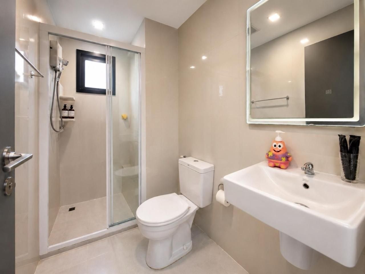 อพาร์ทเม้น The Base Sea View Pattaya