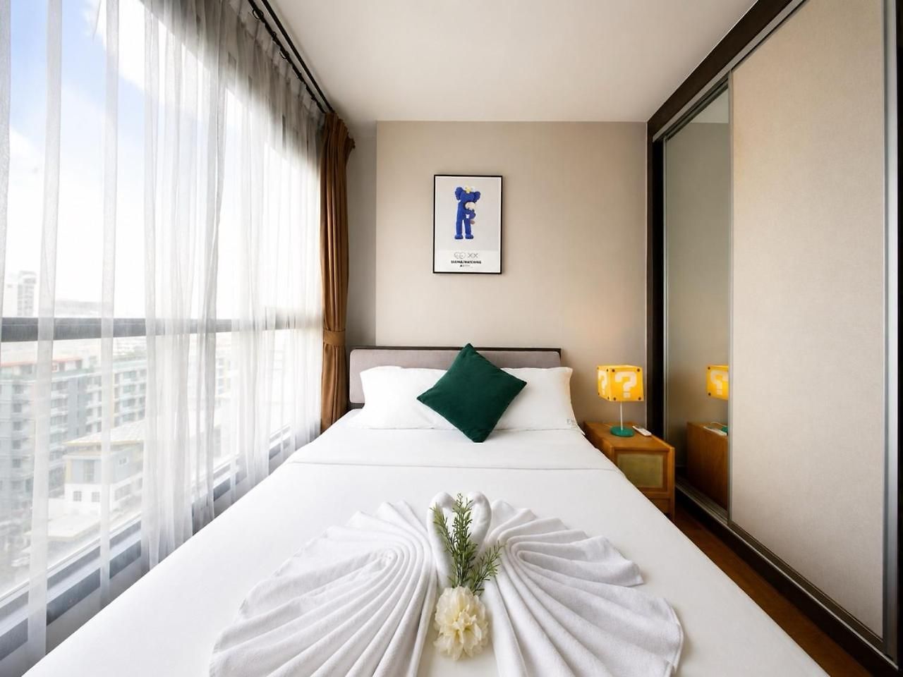 อพาร์ทเม้น The Base Sea View *
