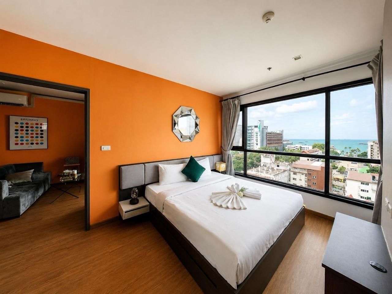 The Base Sea View อพาร์ทเม้น Pattaya
