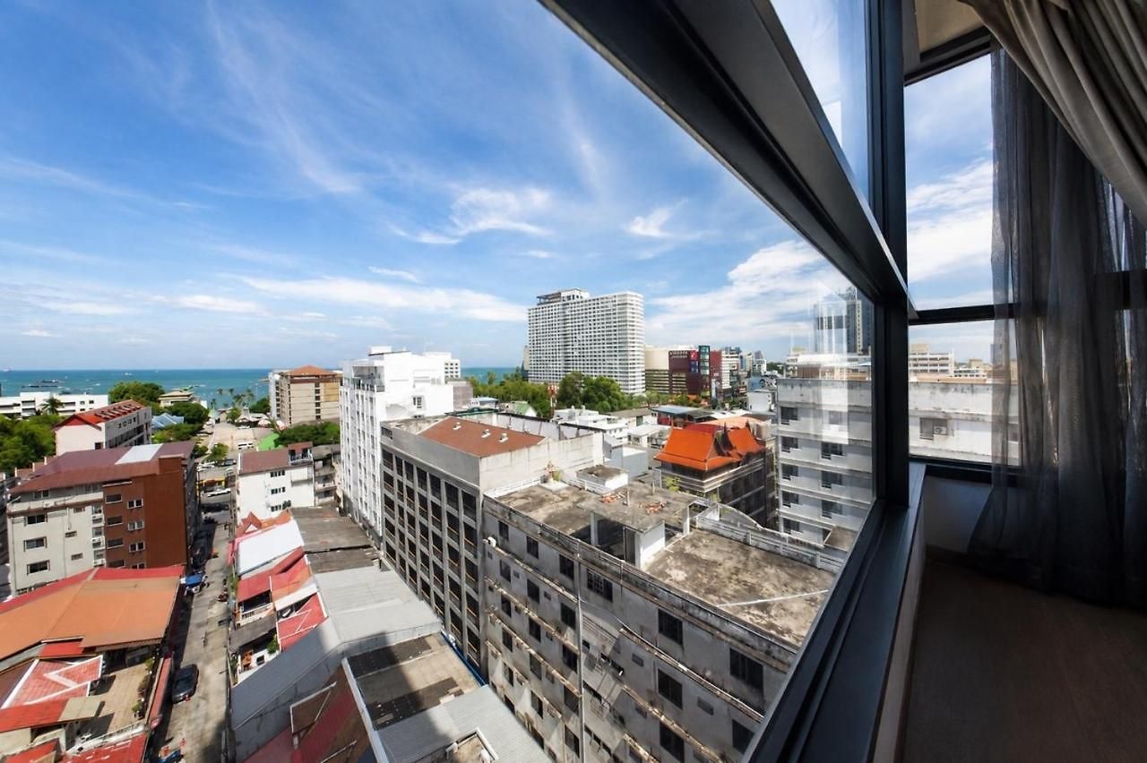 อพาร์ทเม้น The Base Sea View Pattaya