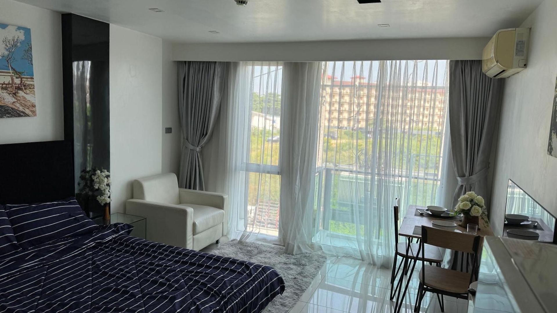 Center * Pattaya