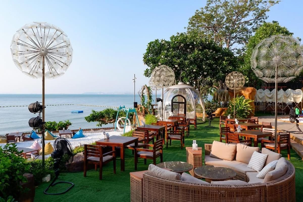 Garden Cliff And Pattaya