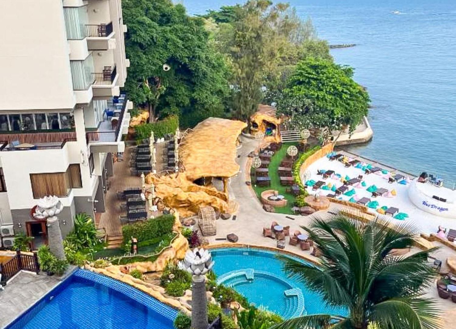 รีสอร์ท Garden Cliff And