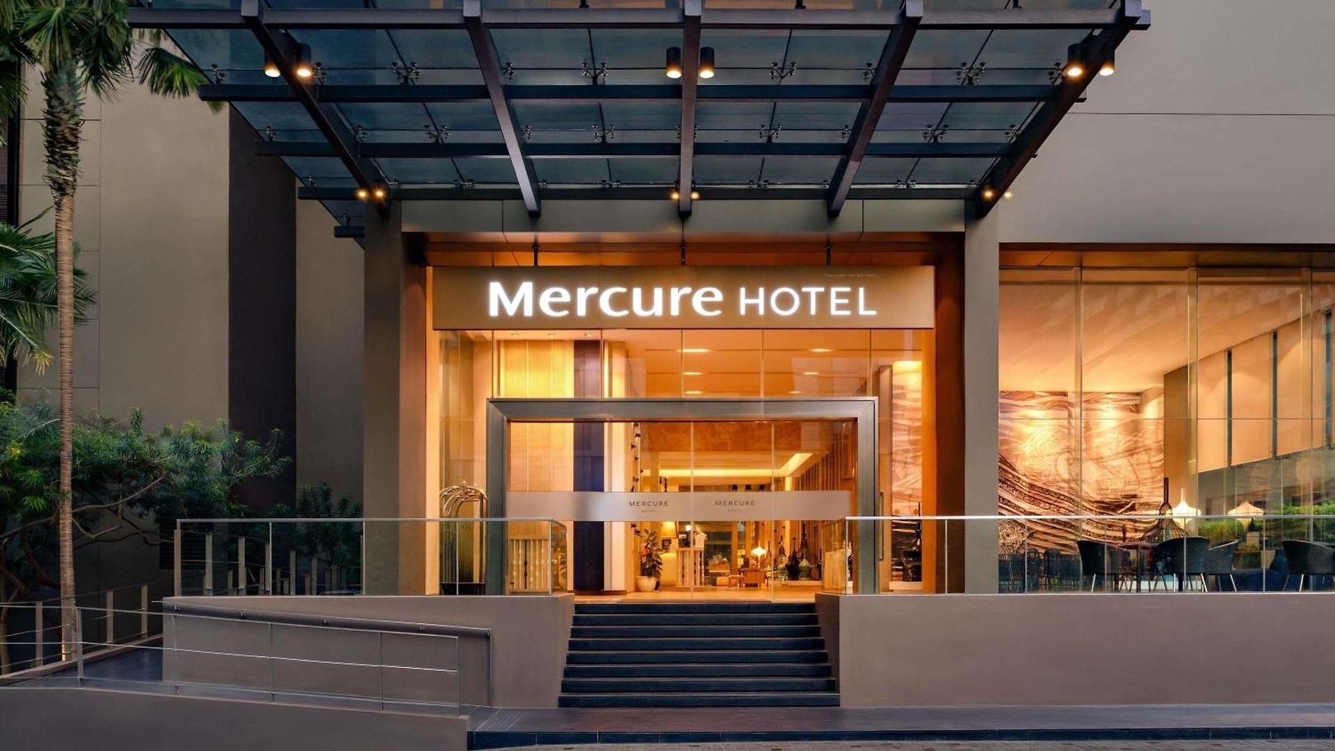 Mercure Ocean โรงแรม