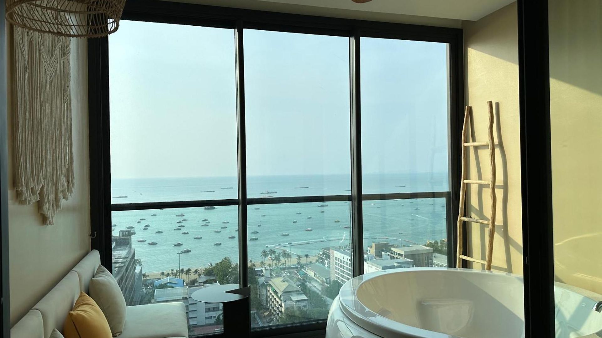 503 Edge芭提雅25层正海景大二房二厅二卫, 沙滩+步行街+购物中心 * Pattaya