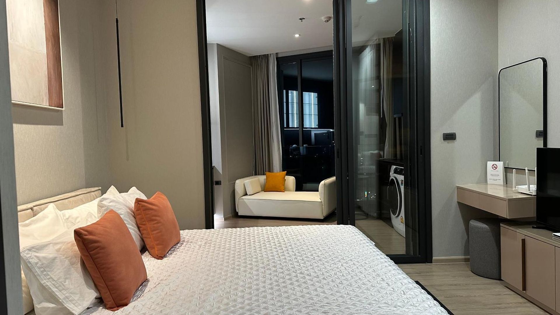 อพาร์ตโฮเทล 502 Edge 25th Floor Sea View With King Size Bed Pattaya