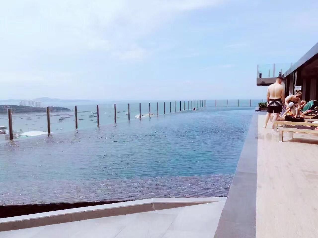 Base海景网红顶层无边泳池 双卧室套房 3* Pattaya