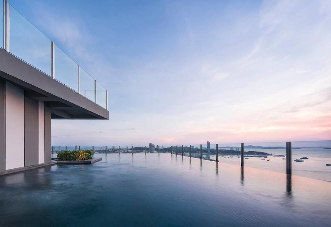 Base海景网红顶层无边泳池 双卧室套房 Pattaya