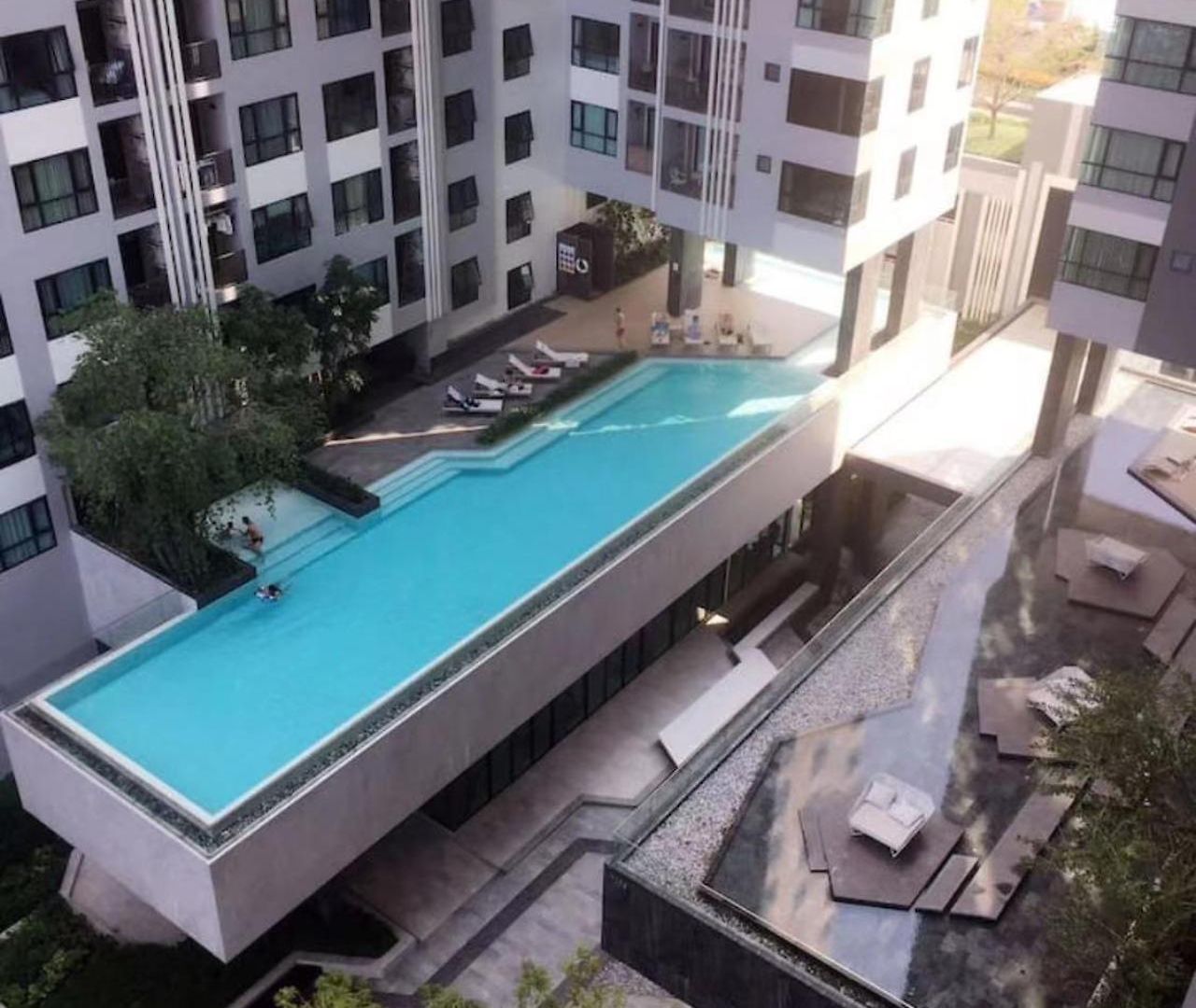 Aparthotel Base海景网红顶层无边泳池 双卧室套房 Pattaya