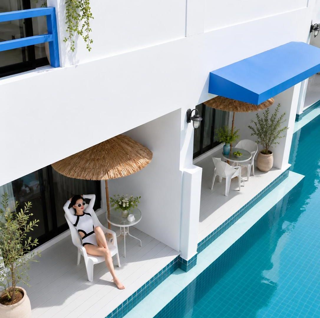 Mona Lisa Pool Pattaya