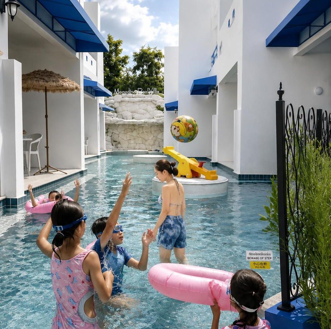 Mona Lisa Pool Pattaya