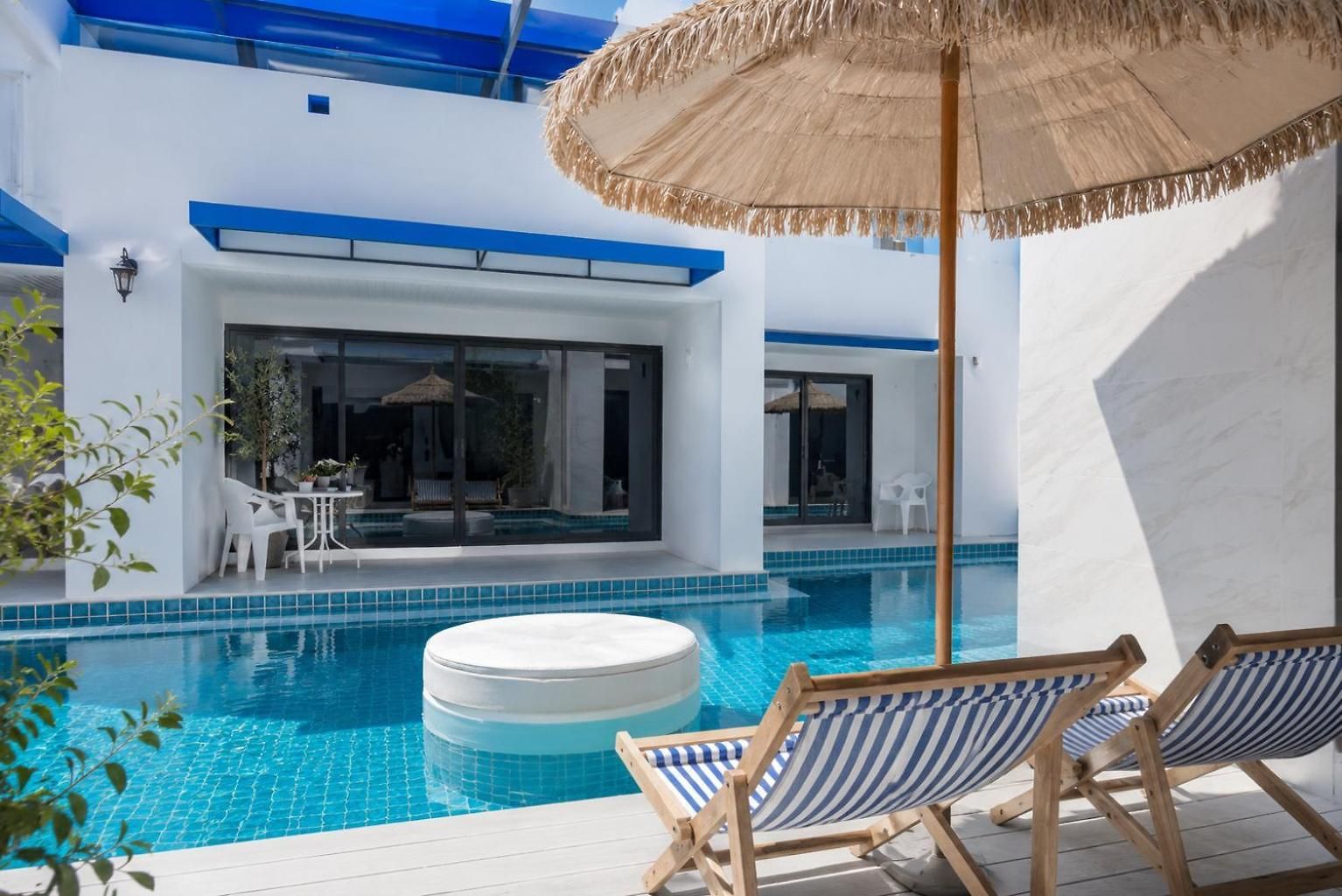 Mona Lisa Pool โฮมสเตย์ *