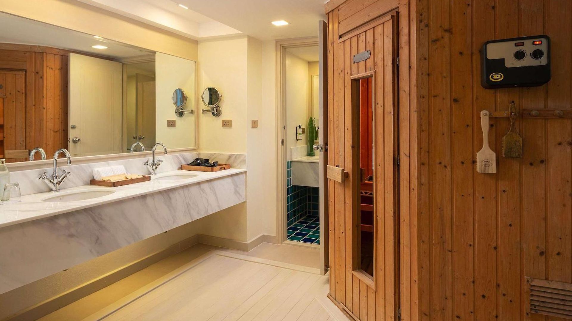 โรงแรม Pullman G 5*