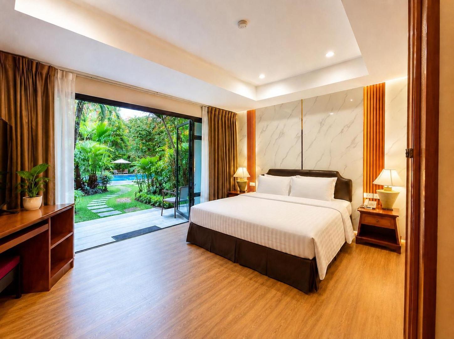 โรงแรม Nova Park