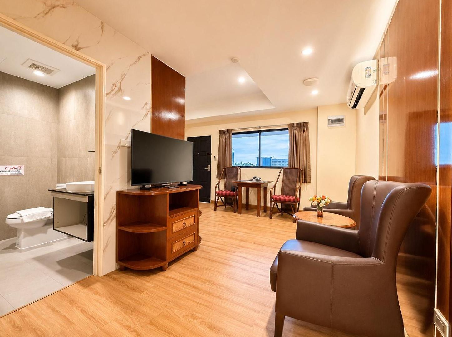 Nova Park โรงแรม 4*