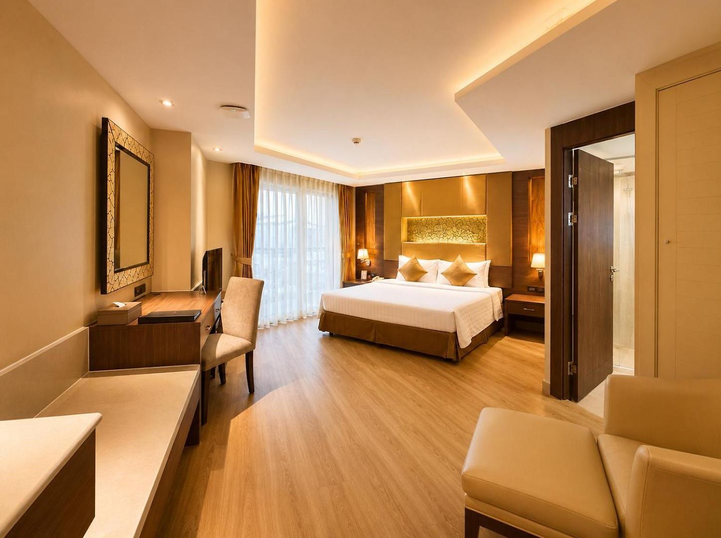 โรงแรม Nova Gold