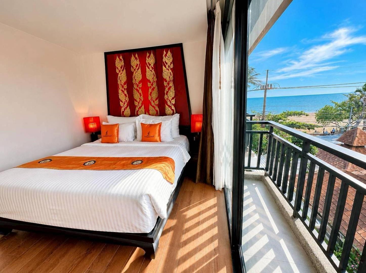 Royal Thai Pavilion Jomtien Hotel