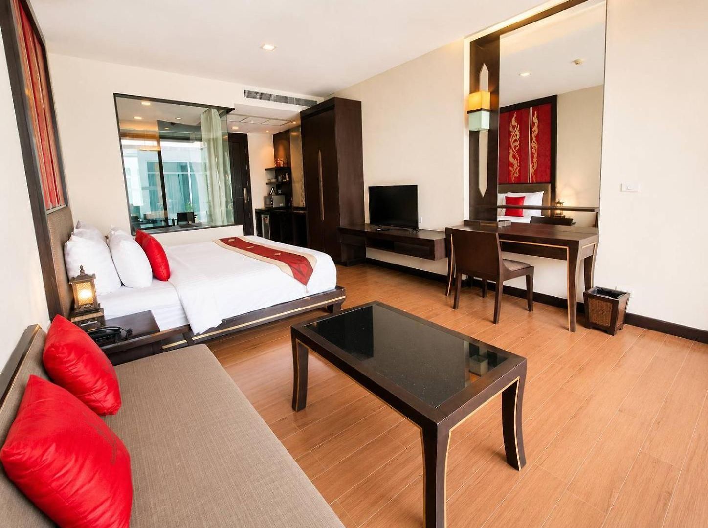 Royal Thai Pavilion Jomtien Hotel 4*