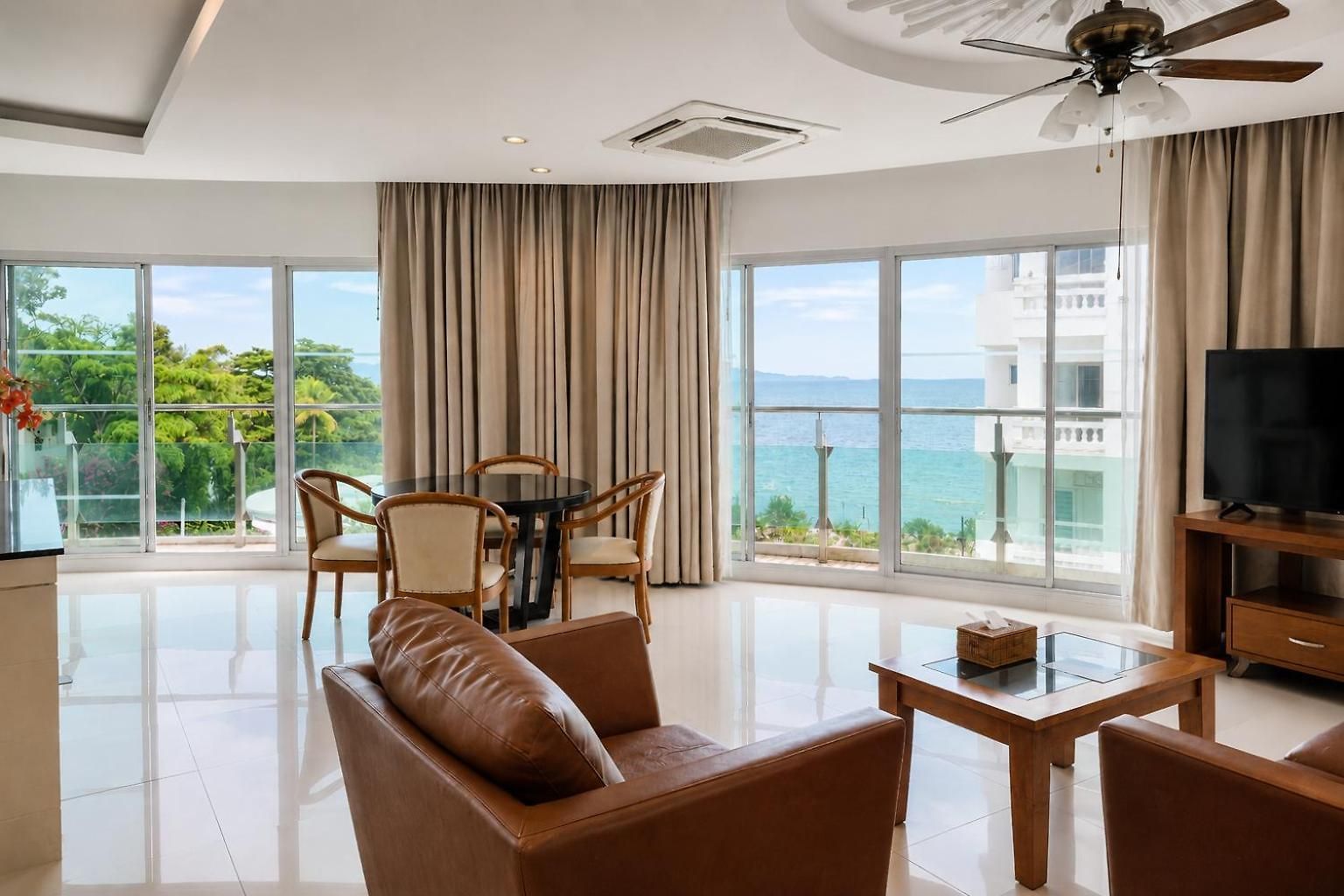 โรงแรม รอยัลบีชวิว Pattaya