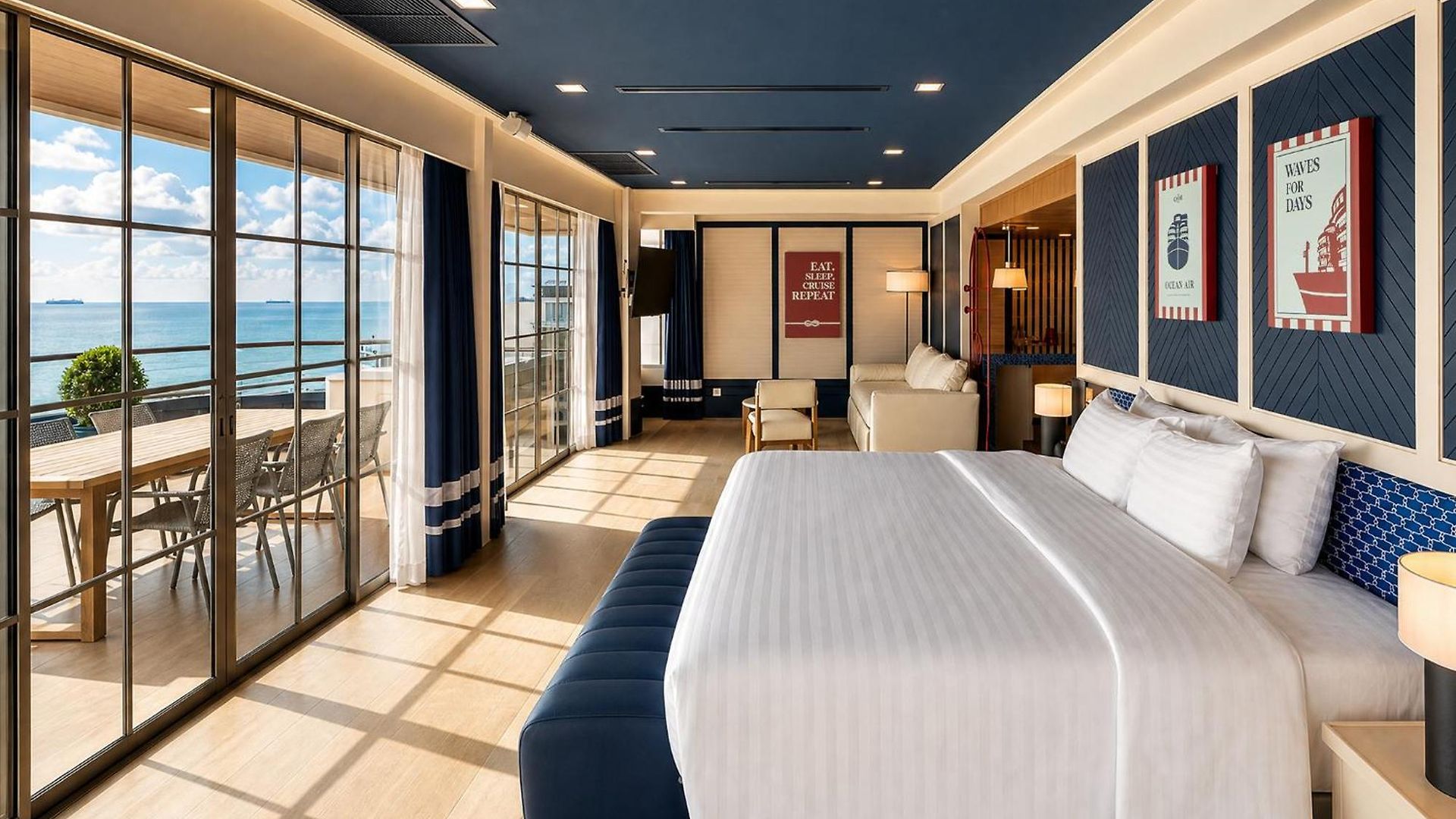 โรงแรม The Cruise