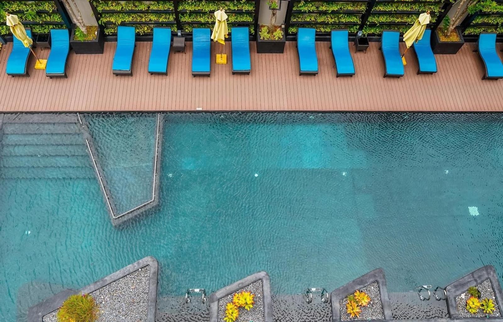 โกลเดน ทิวลิป พัทยา บีช รีสอร์ต โรงแรม