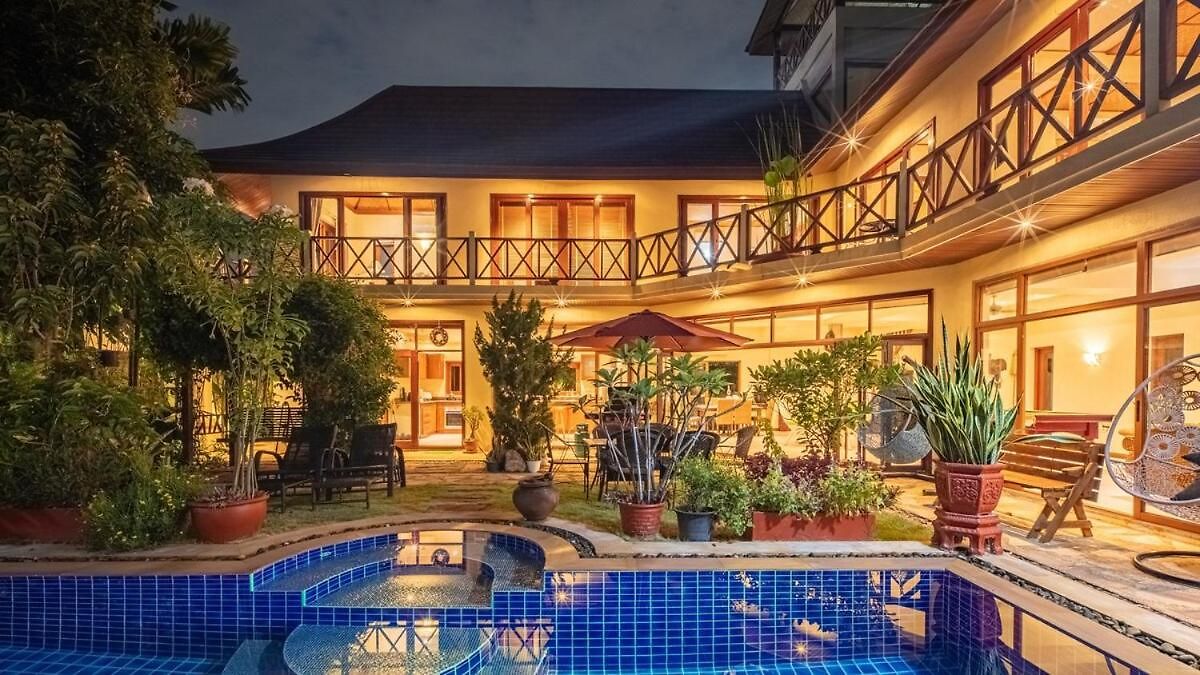 อพาร์ทเม้น Orchid House Pattaya, Totally Private Pool *