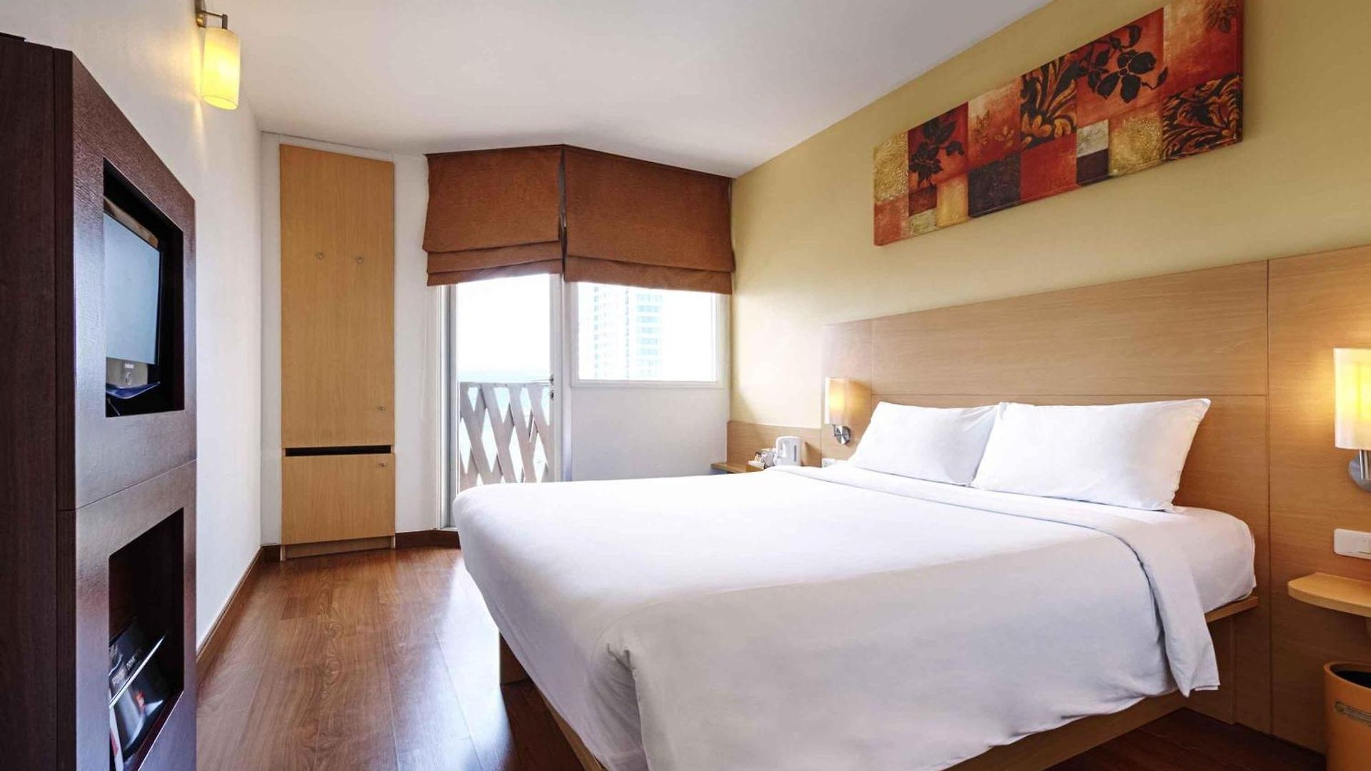Ibis Hotel 3*