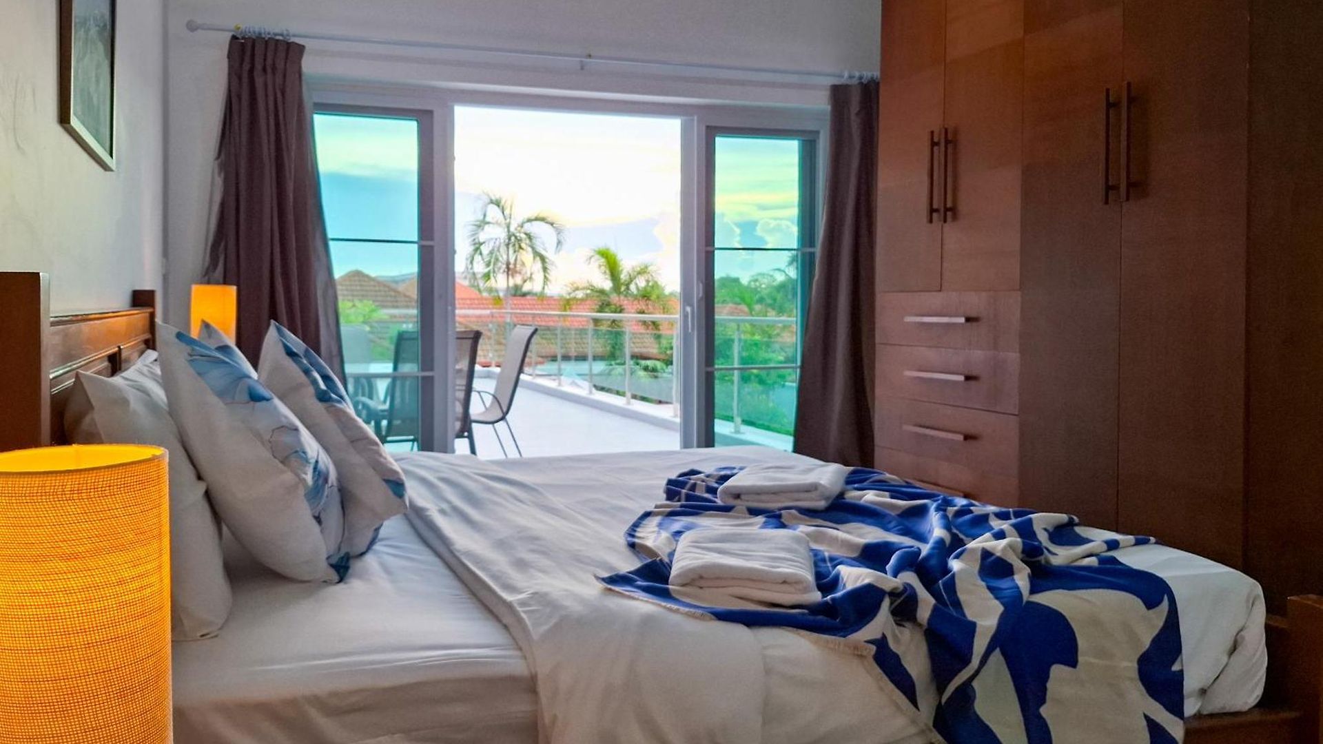 Villa At 5 Mins Walk 3bdr Pool For Groups And Family *