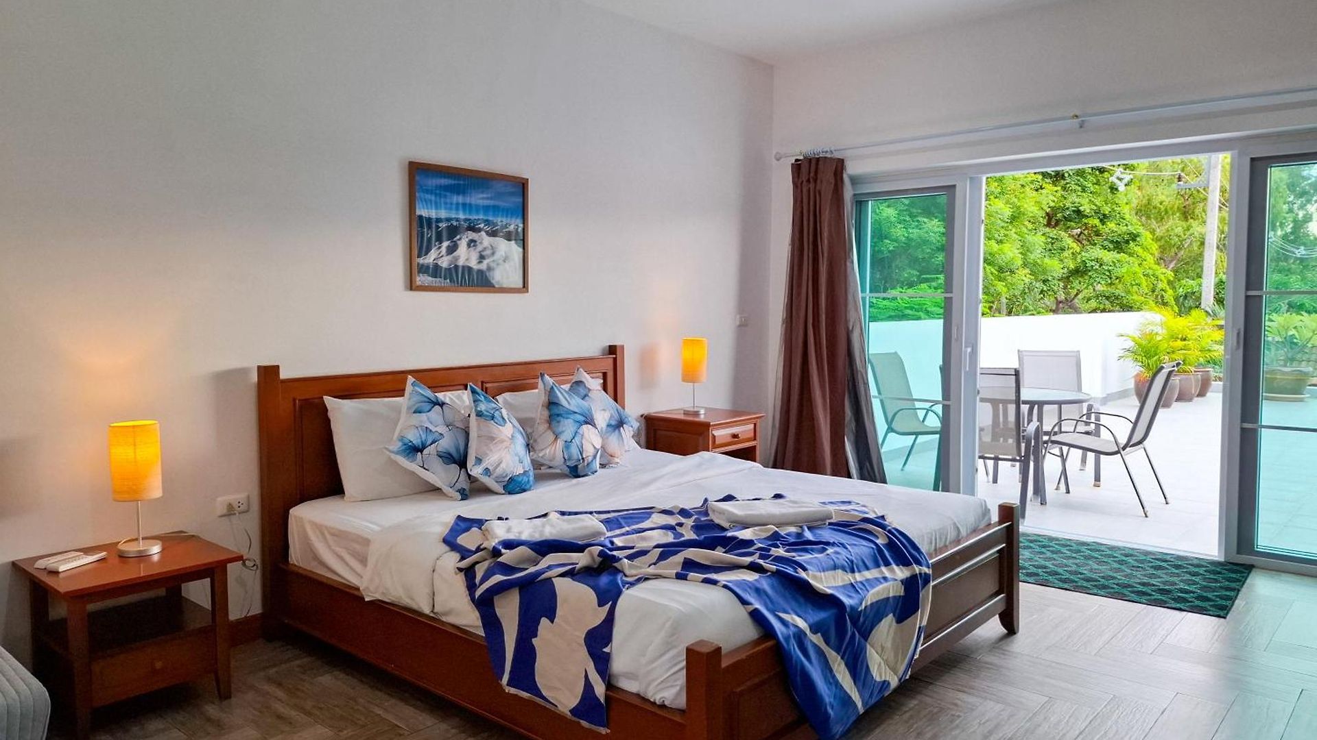 Villa At 5 Mins Walk 3bdr Pool For Groups And Family