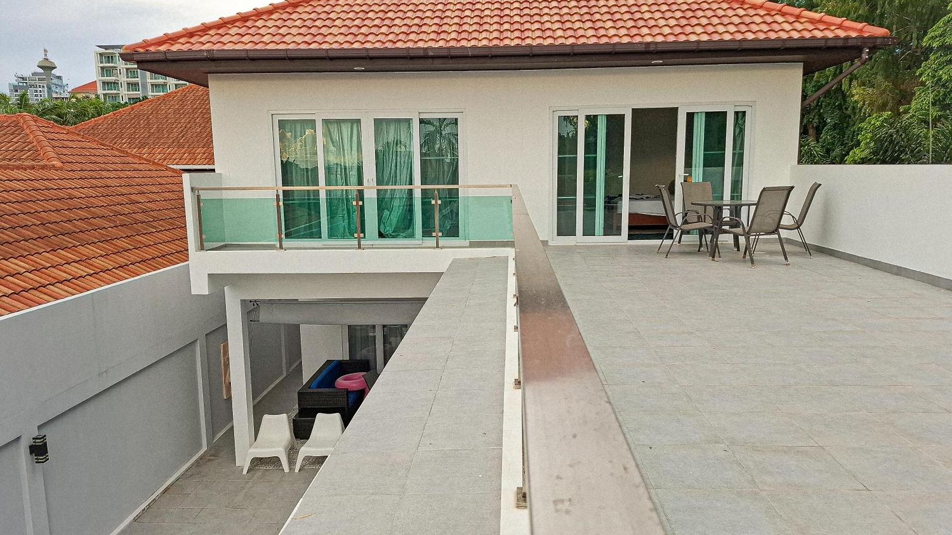 Villa At 5 Mins Walk 3bdr Pool For Groups And Family