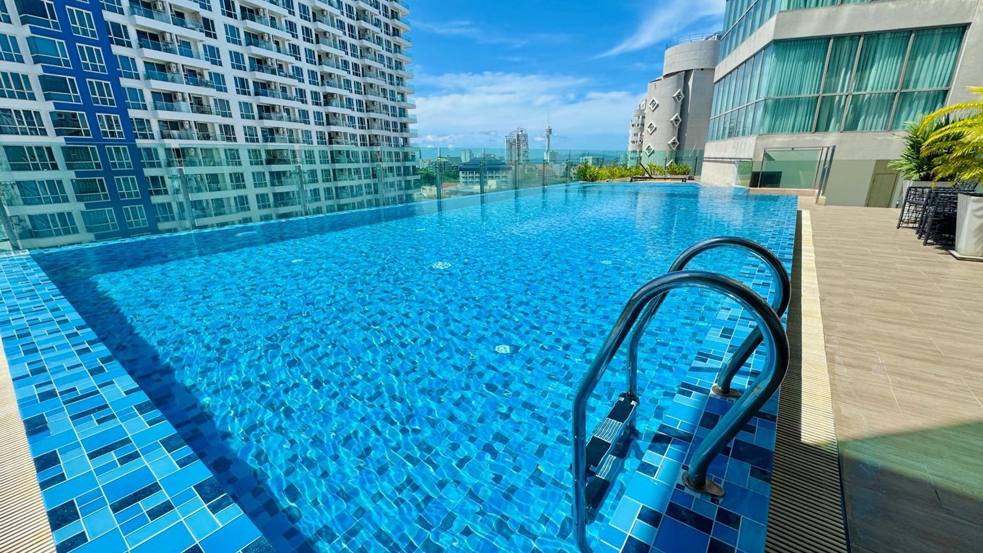 Cozy Ocean Hideaway 400m To & Fast Wi-fi Pattaya