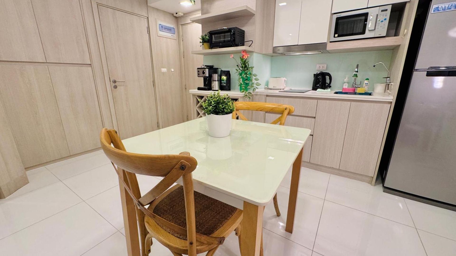 Cozy Ocean Hideaway 400m To & Fast Wi-fi Pattaya