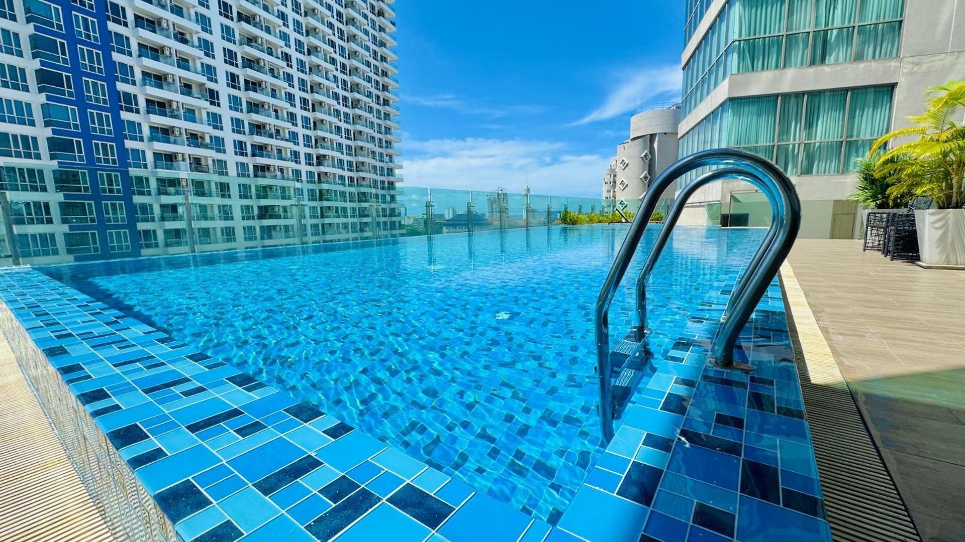 อพาร์ทเม้น Cozy Ocean Hideaway 400m To & Fast Wi-fi *